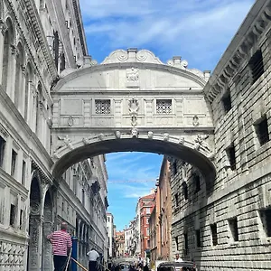 Ca' Ai Sospiri Apartment Venice