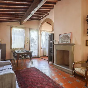 Apartment 2 Bedroom With Terrace, Florence